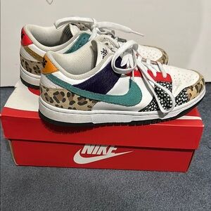 Nike women’s dunk low SE, “safari mix”